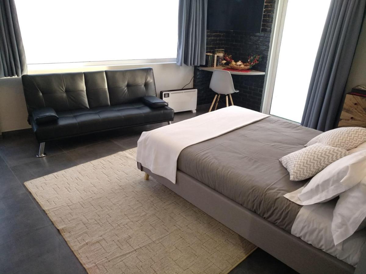 Tiny Central Penthouse, Big Terrace กาลามาตา ภายนอก รูปภาพ